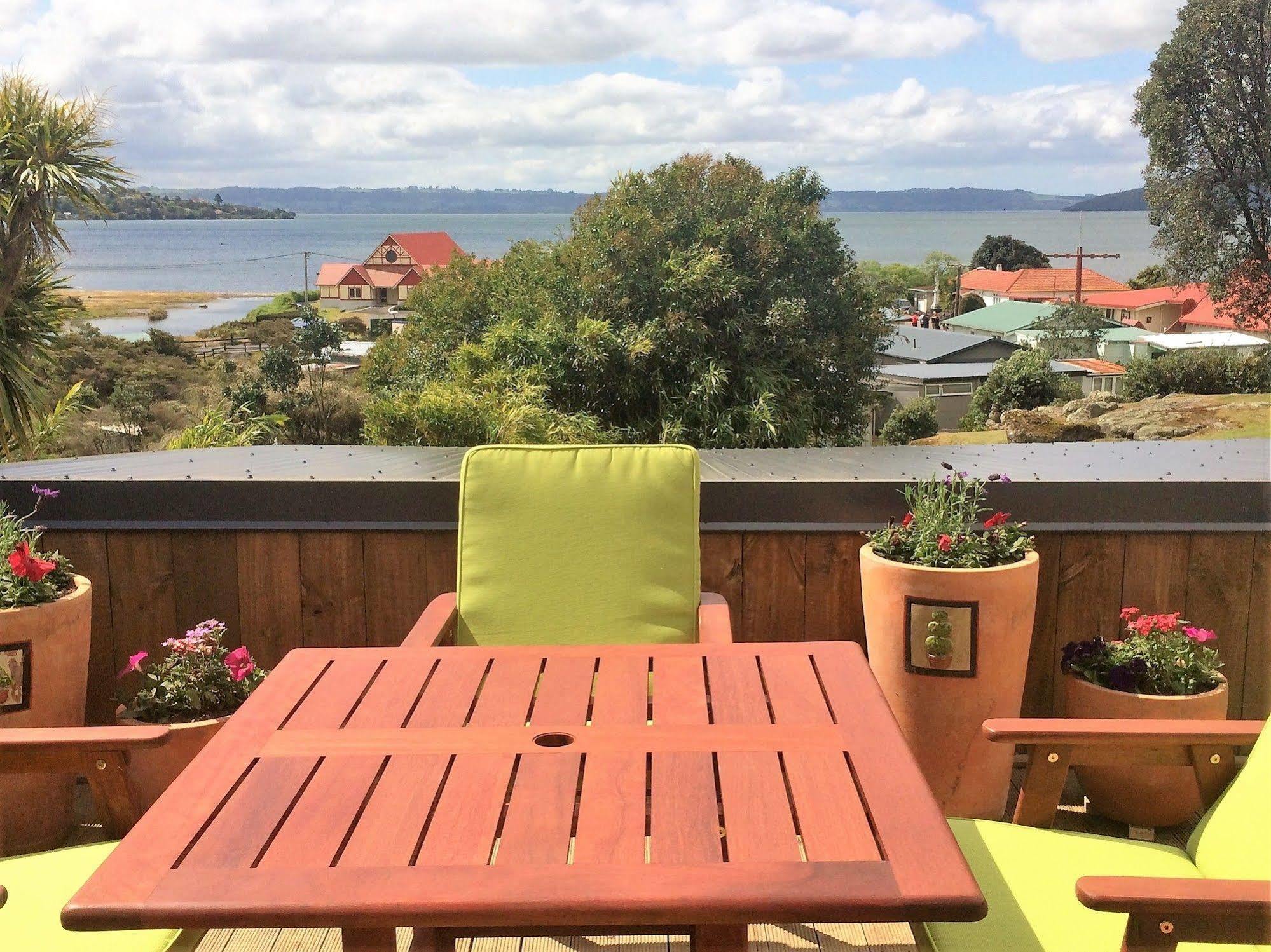 Lakeside City Apartments - Penthouse And Studio Rotorua Exteriör bild