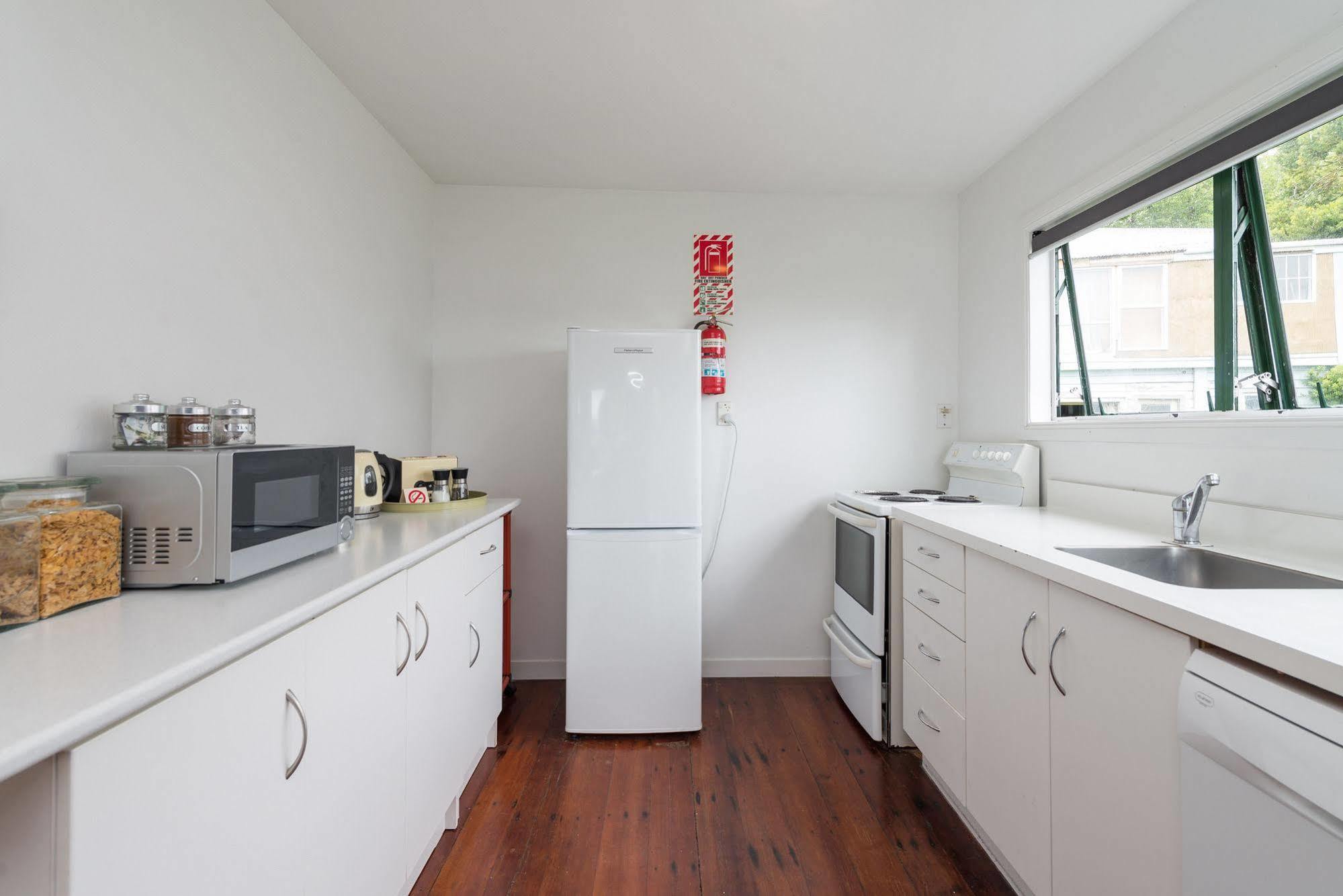 Lakeside City Apartments - Penthouse And Studio Rotorua Exteriör bild